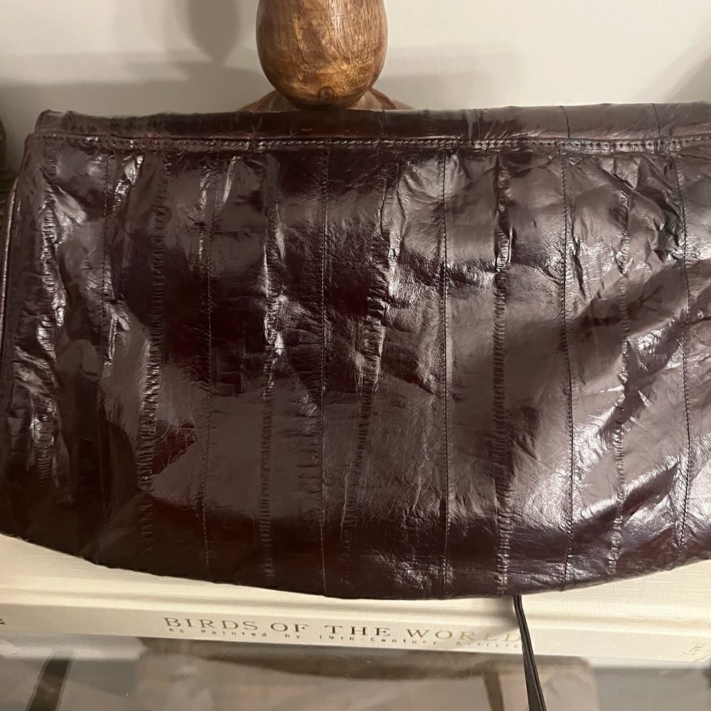 Vintage women’s Sunco chocolate brown EEL skin purse made in Korea